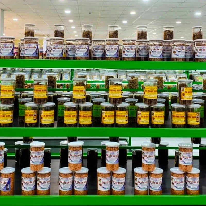 Kệ hải sản khô tổng hợp tại Quốc Bảo