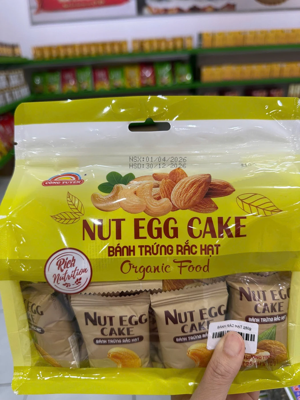 Nut Egg Cake tại Quốc Bảo