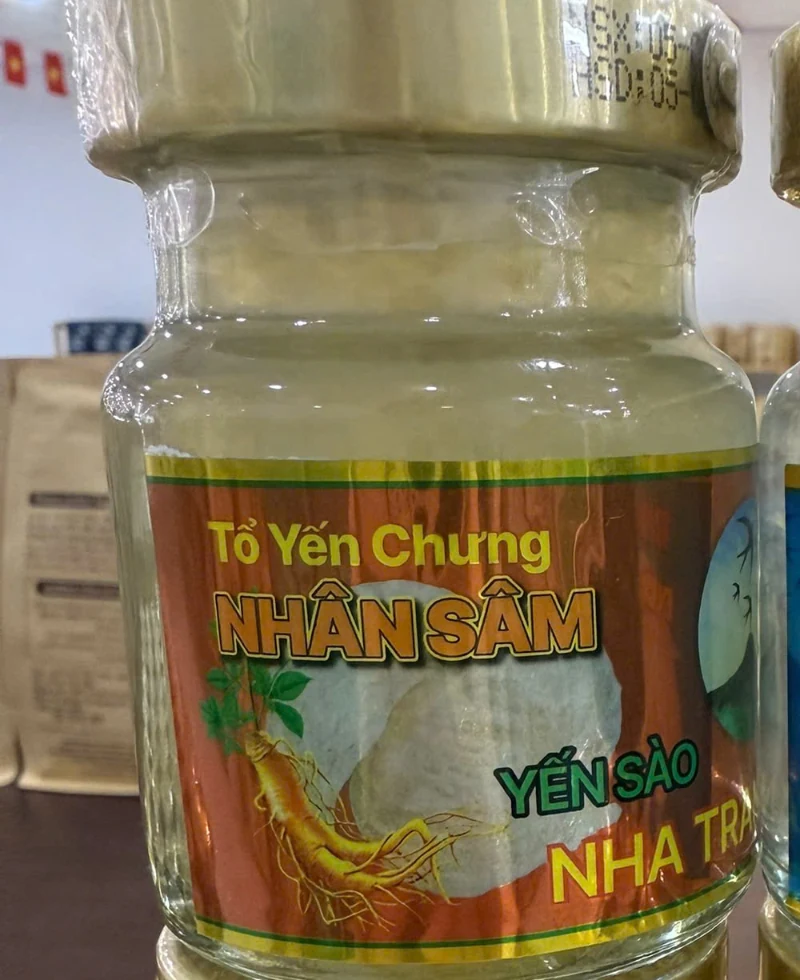 Tổ yến chưng nhân sâm tại Quốc Bảo